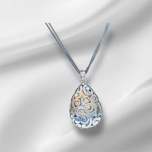 Elegant Silver Swirl Pendant Necklace